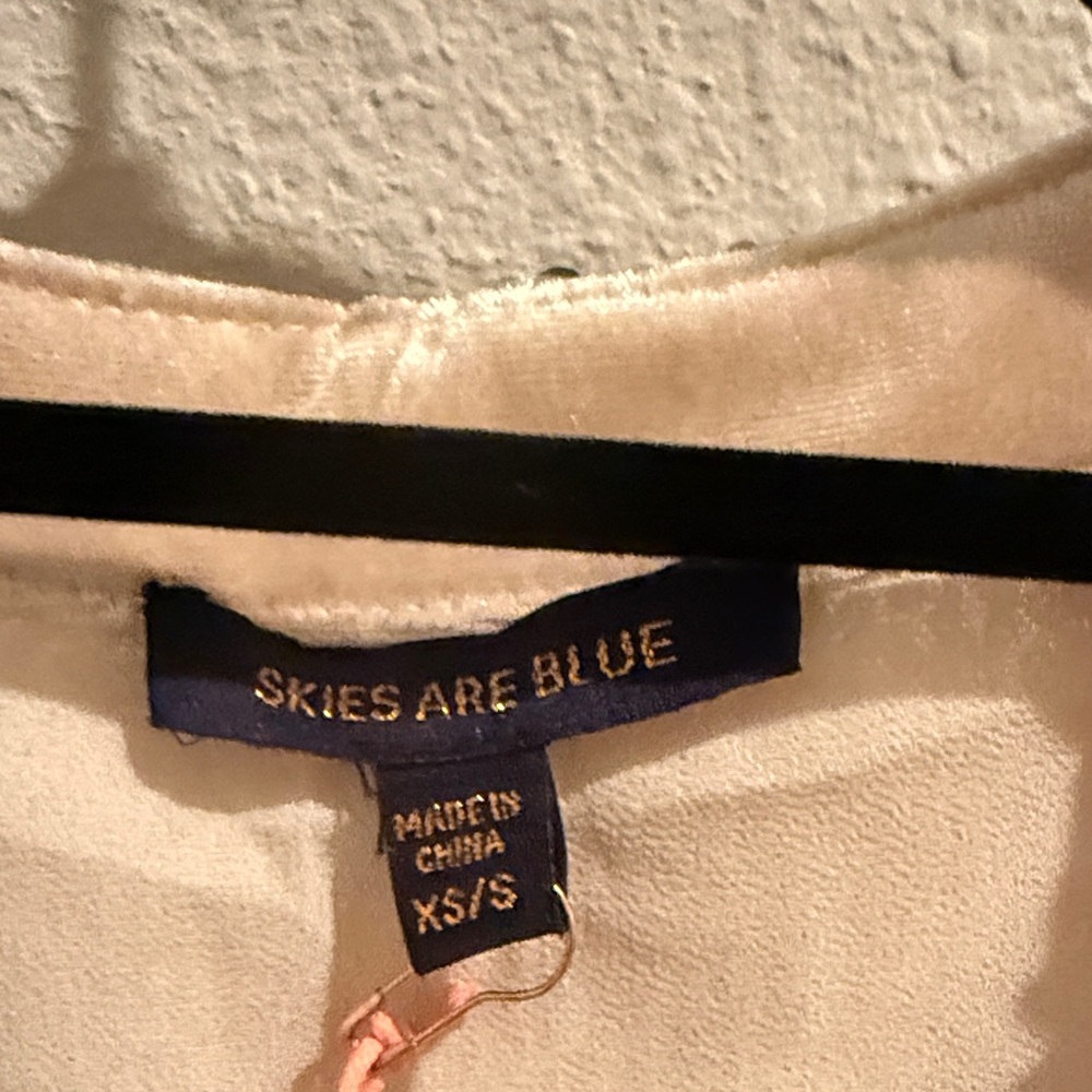 Skies Are Blue Sequin Jacket in Champagne - Picture 4 of 6
